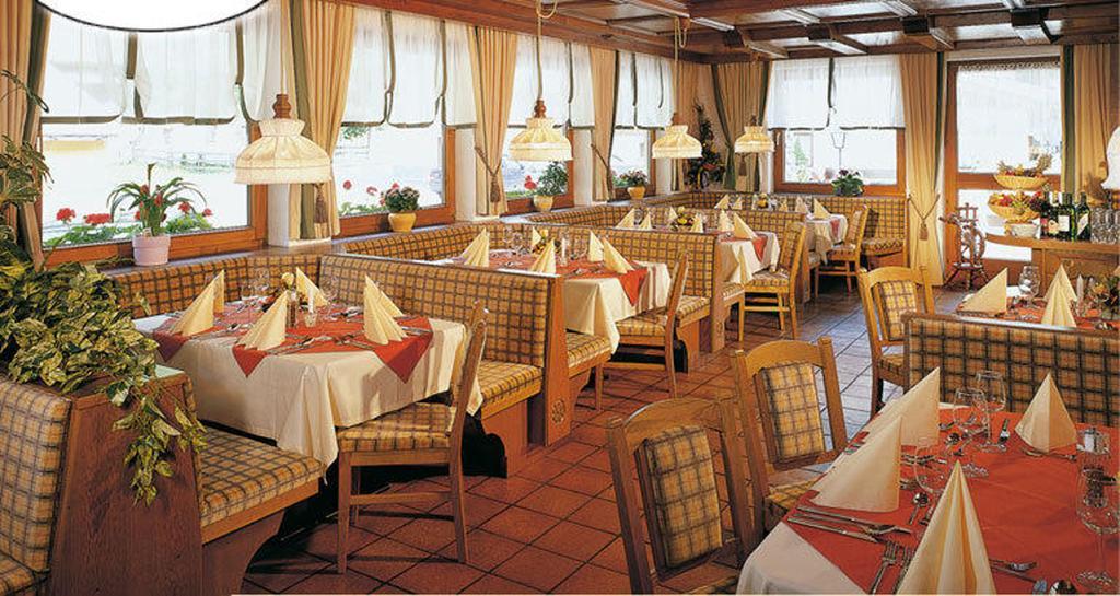 Hotel Pension St. Leonhard St. Leonhard im Pitztal Exterior foto