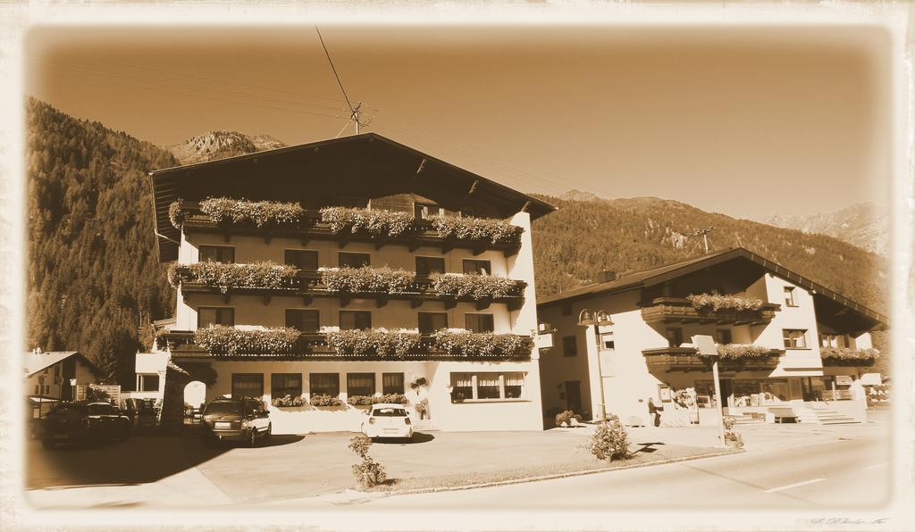 Hotel Pension St. Leonhard St. Leonhard im Pitztal Exterior foto